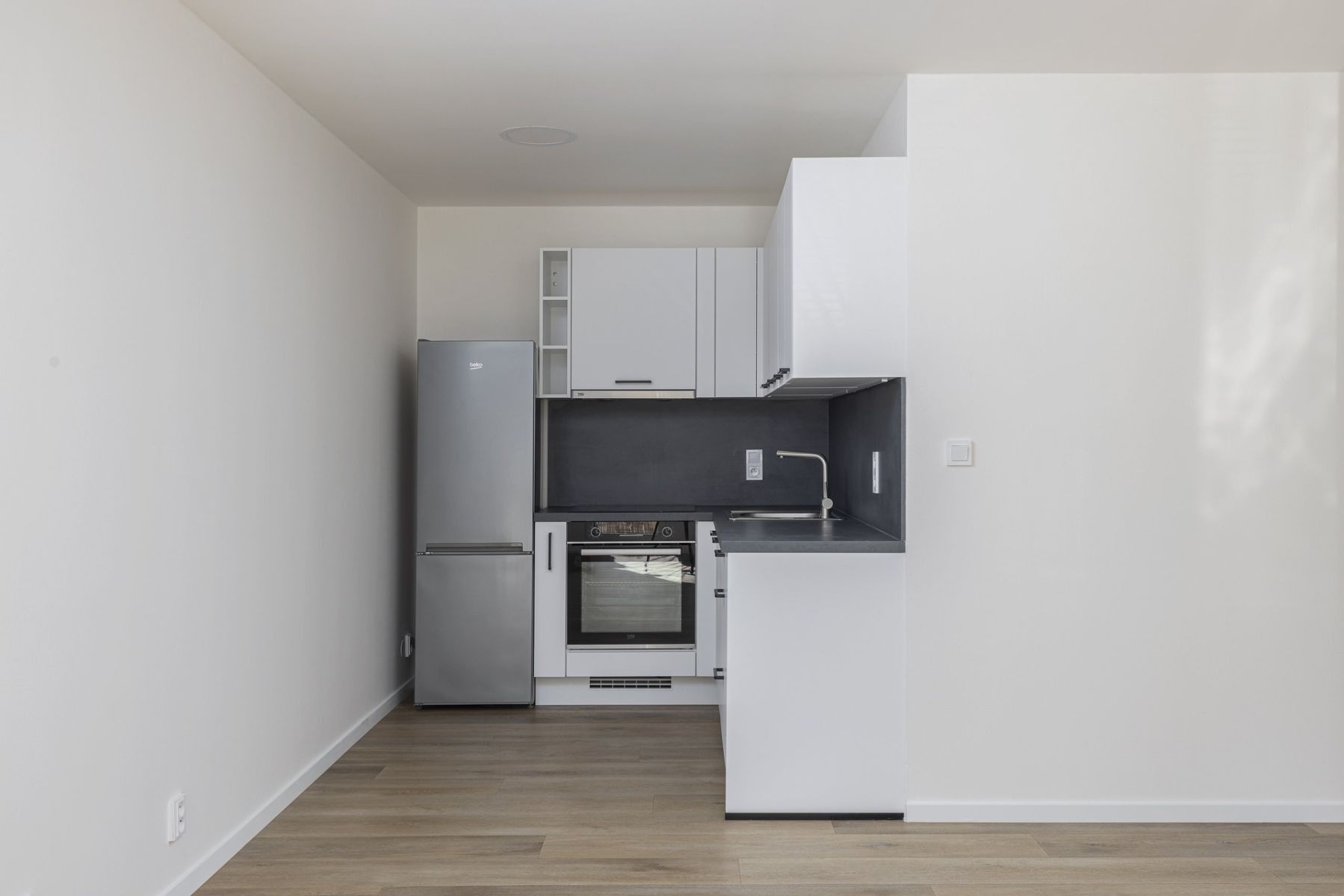 2+kk, Krupná, Praha - Komořany, 43 m² - 2