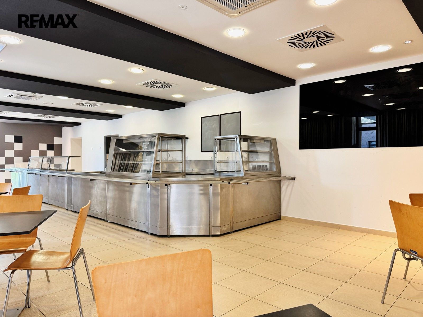 Restaurace · 362 m² · Vladislavova 250, Písek Pražské Předměstí - 4
