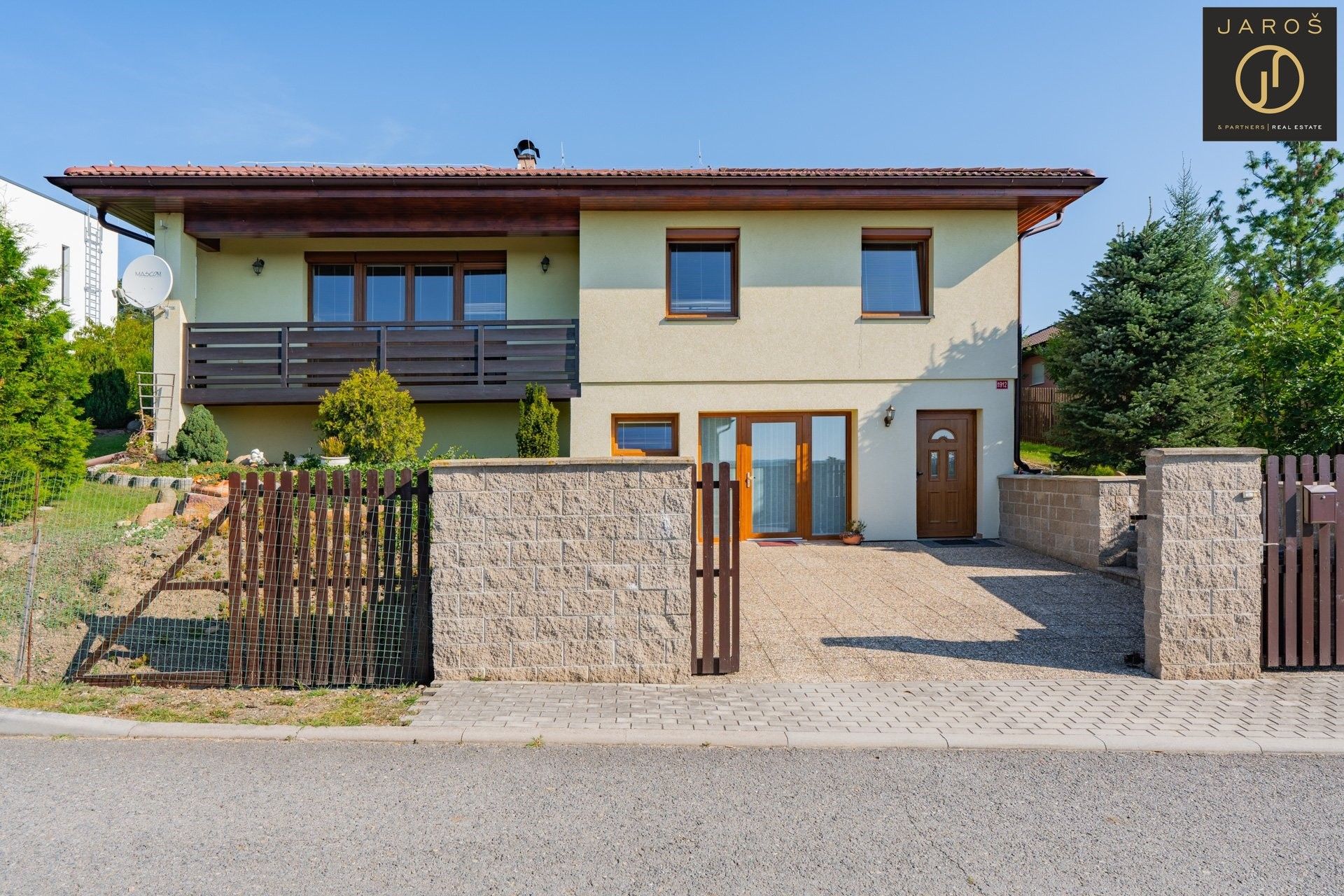 Rodinné domy, Dobříš, 206 m²