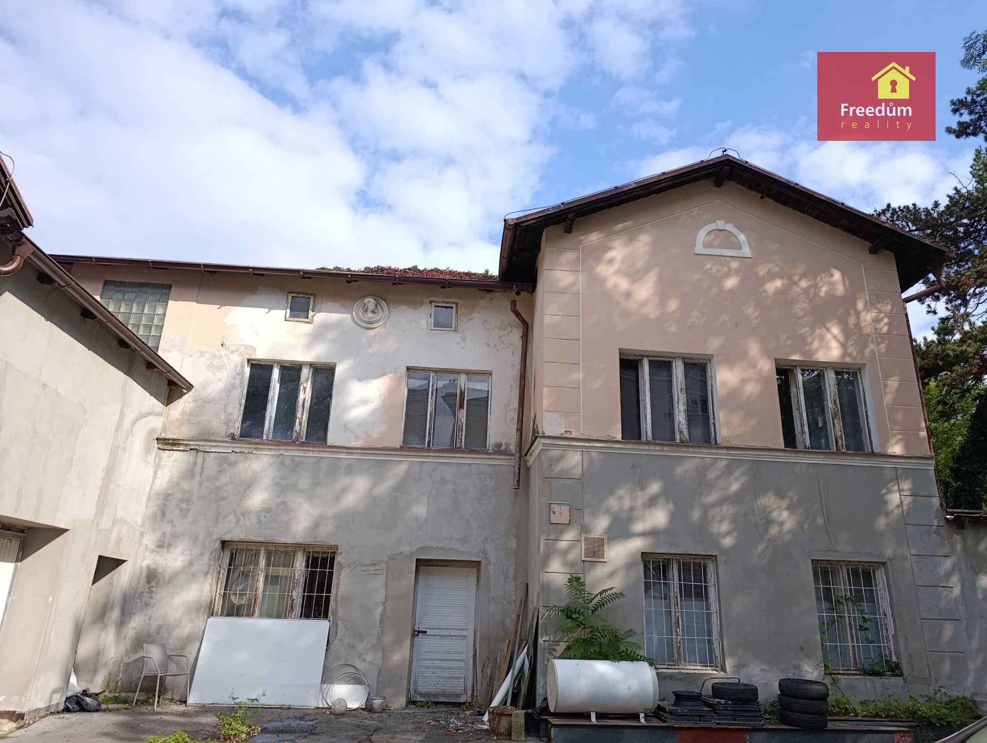 Rodinné domy, Vrchlického, Teplice, 450 m²