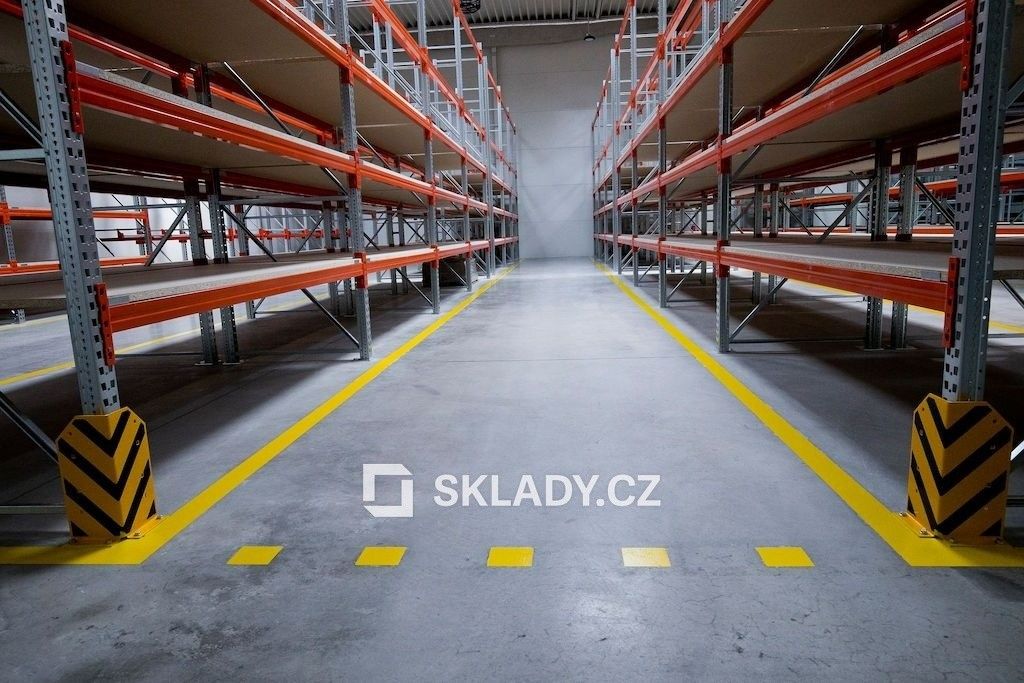 Pronájem sklad - Znojmo, 4 m²