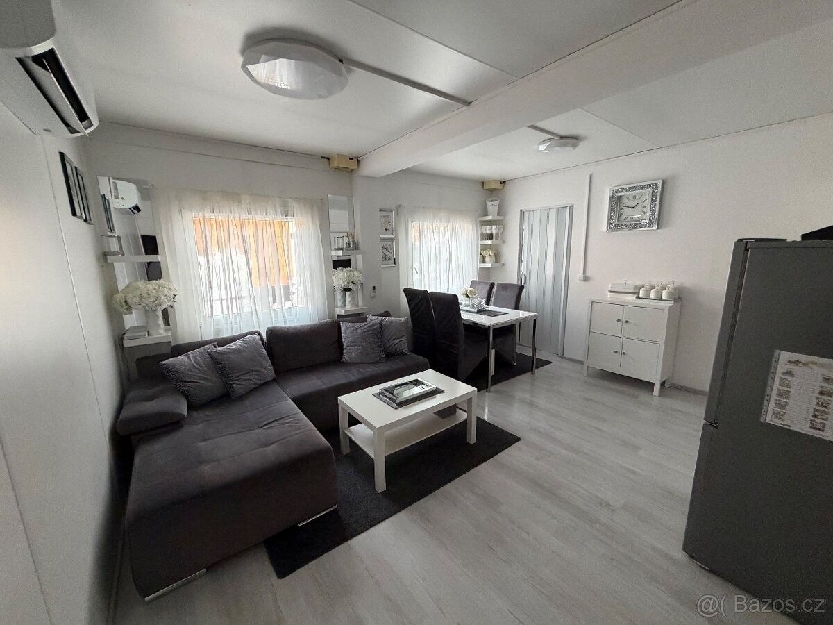 Ostatní, Praha, 198 00