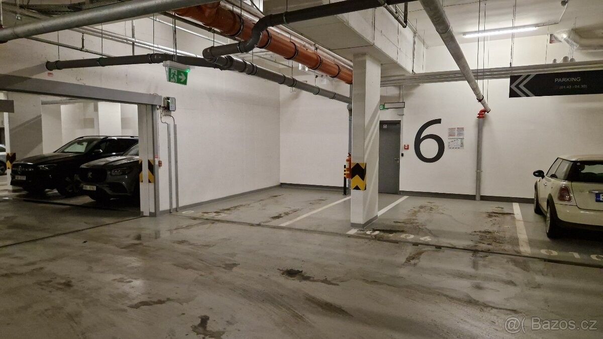 Garáže, Praha, 130 00