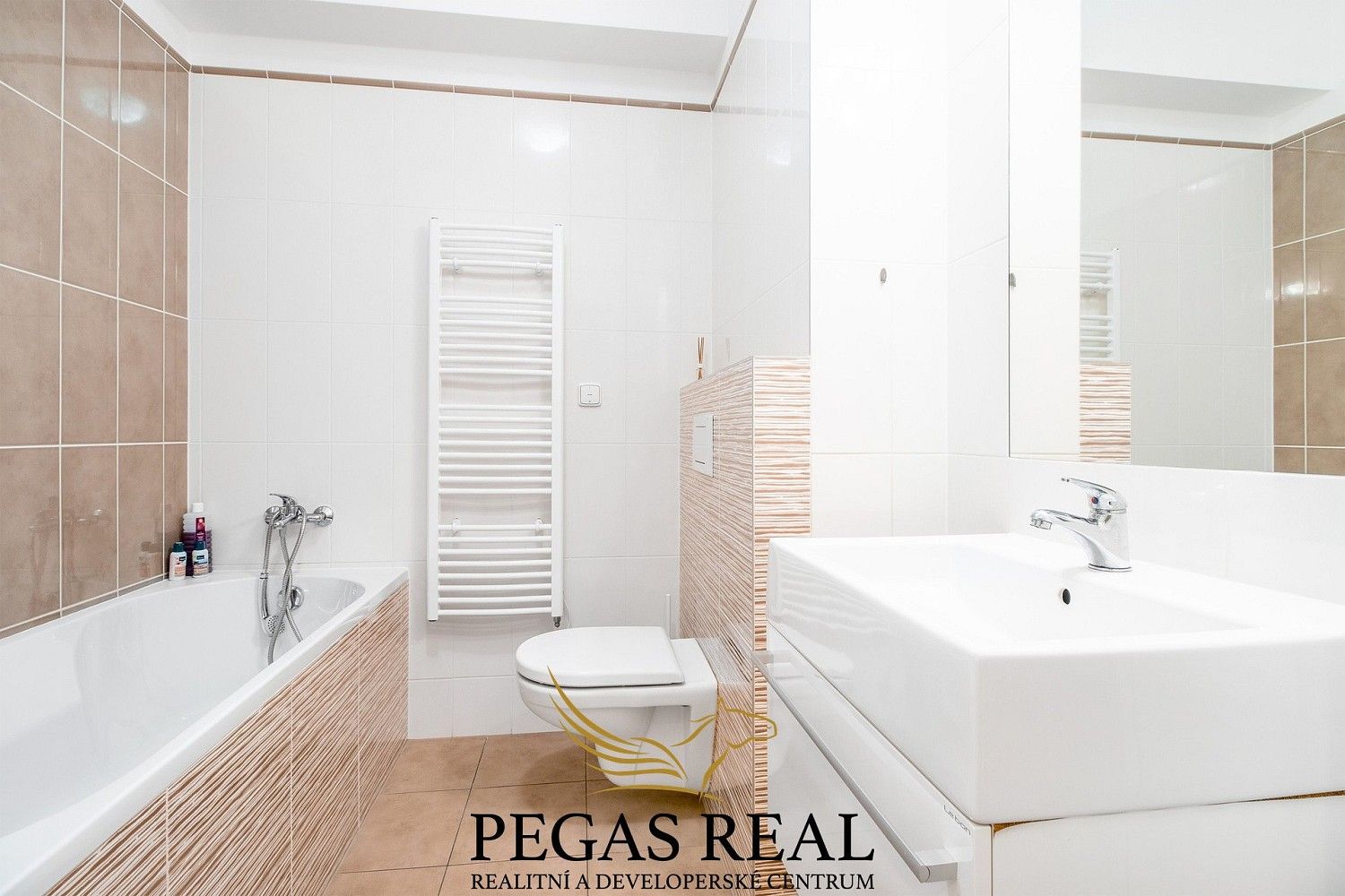 Prodej byt 2+kk - Gen. Peřiny, Hustopeče, okres Břeclav, 48 m² - 5