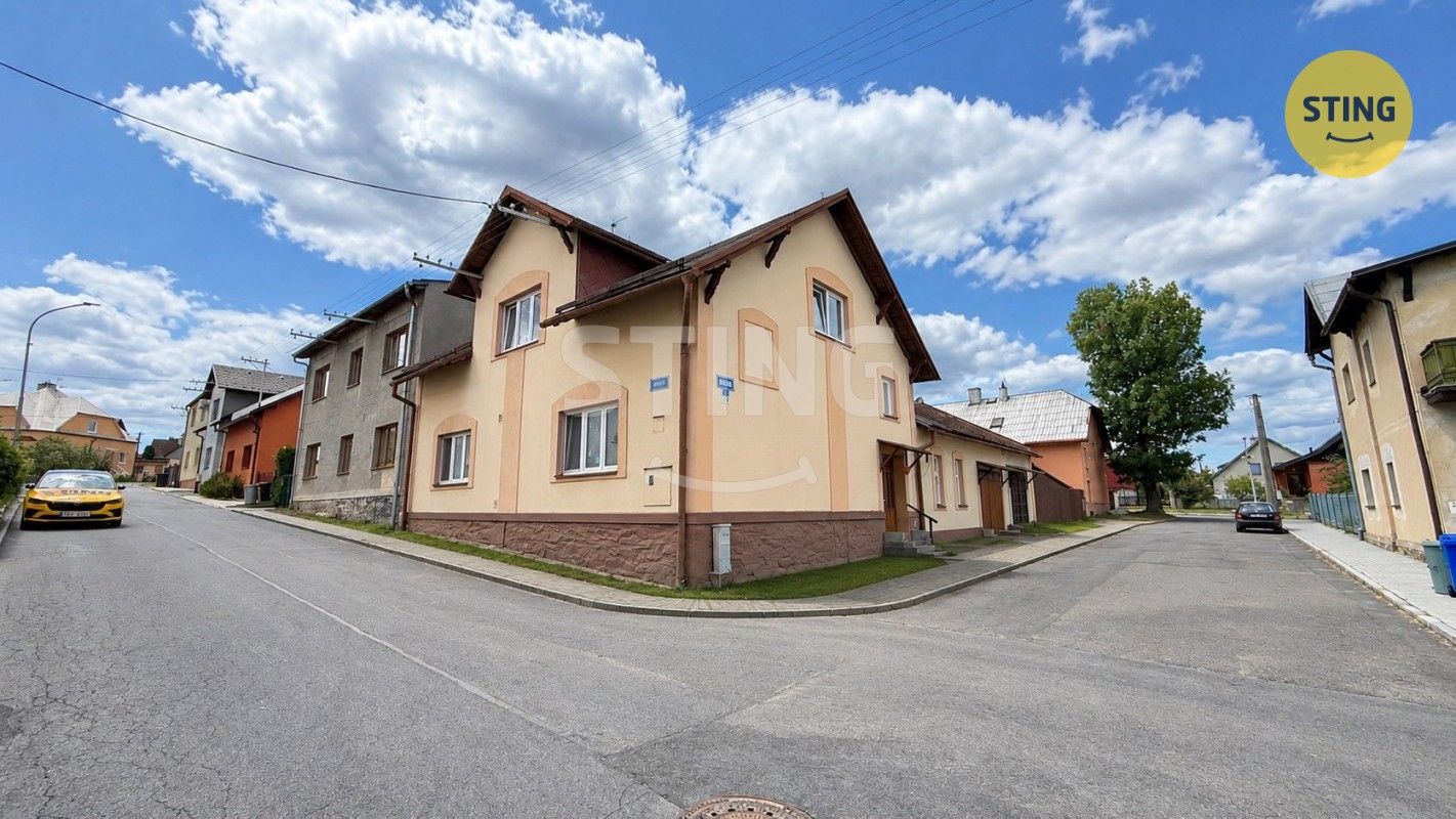 Rodinné domy, Neumannova , Bruntál, 280 m² - 1