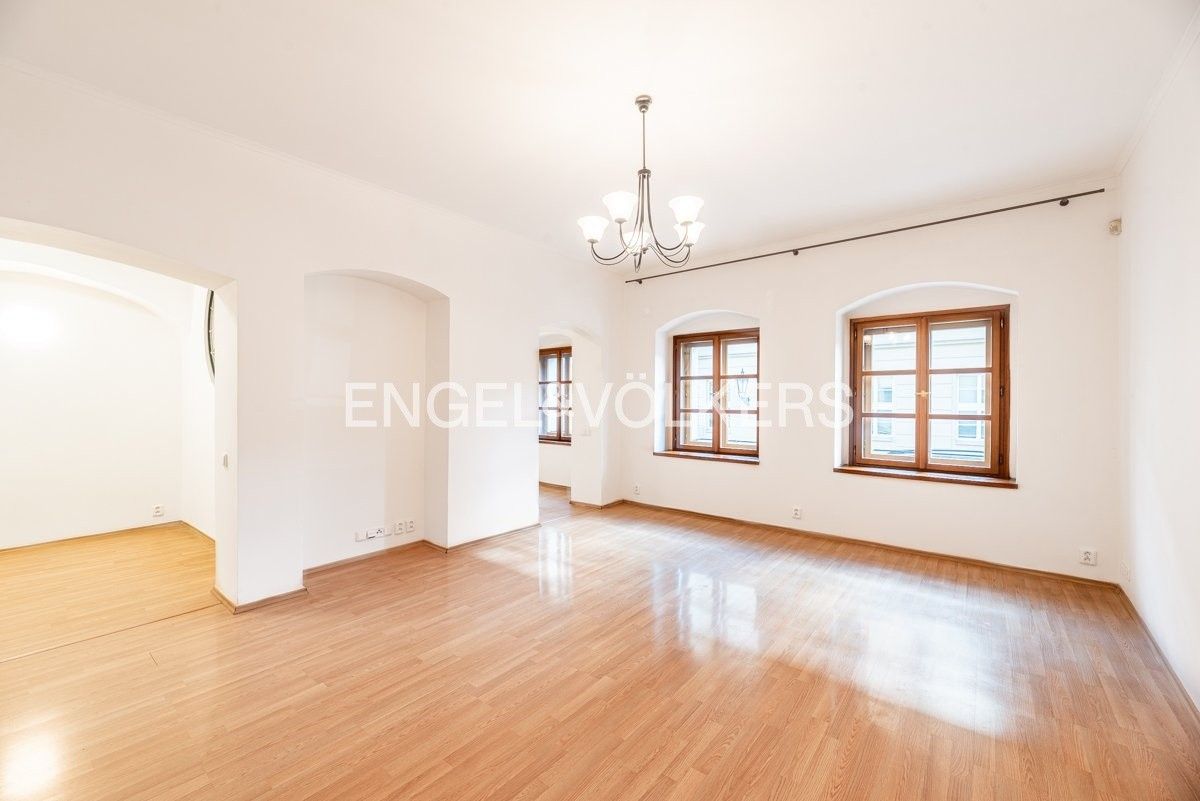 2+1, Úvoz 162, Praha, 65 m²