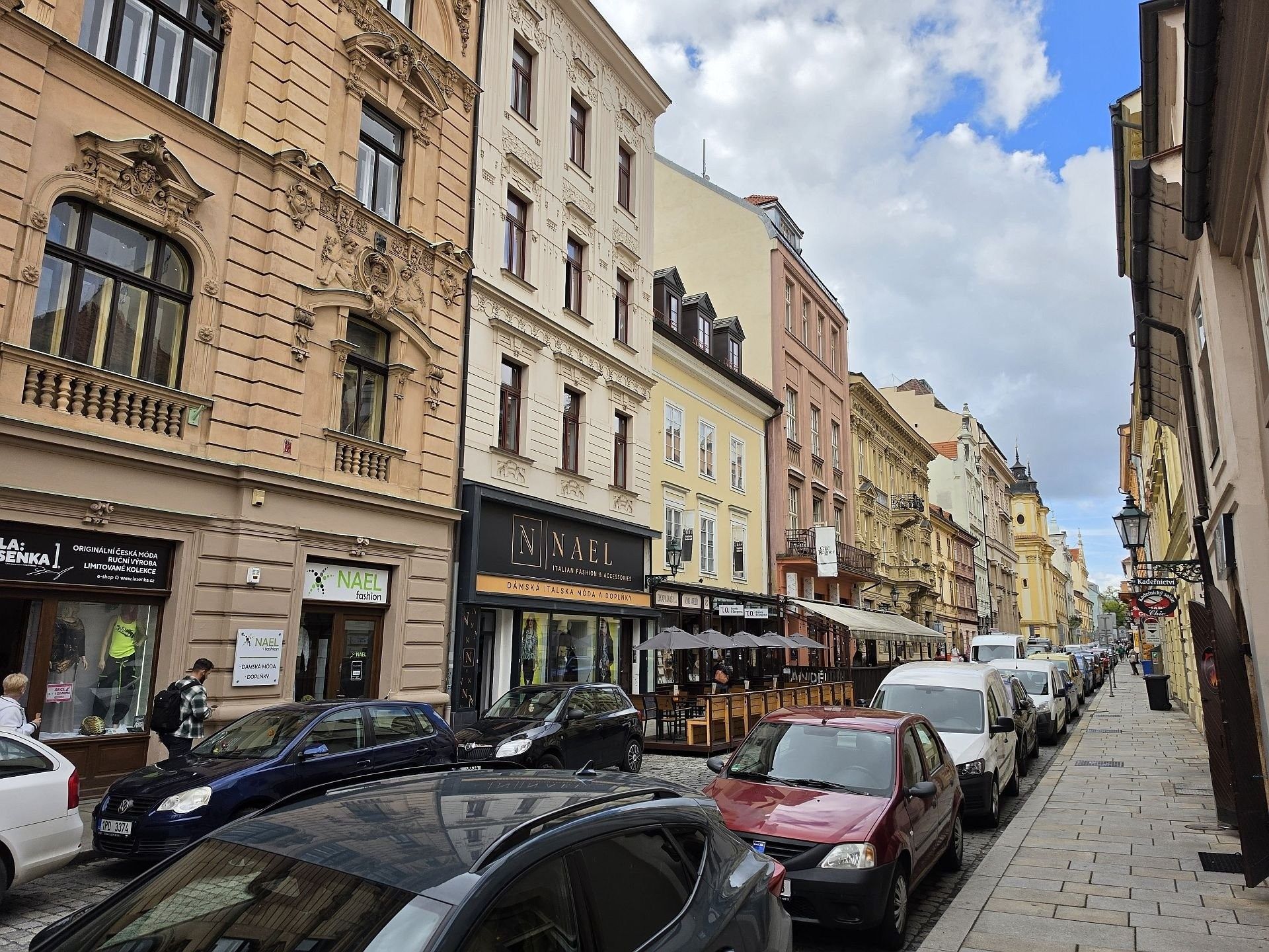 Obchodní prostory, Bezručova, Plzeň, 35 m² - 1