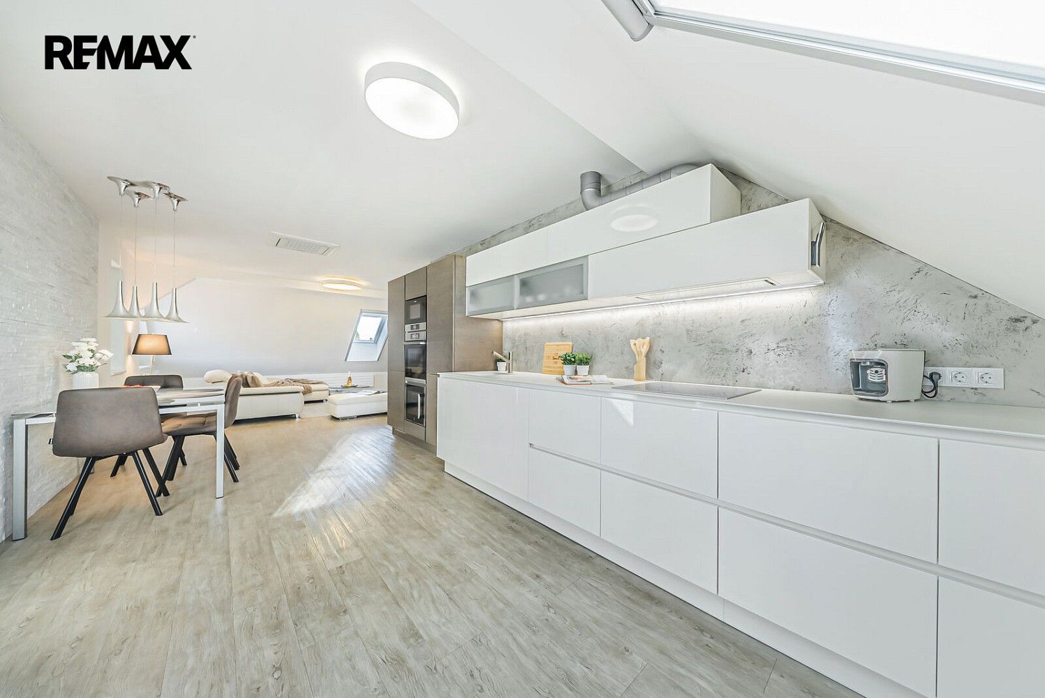 Prodej byt 4+kk - Semilská, Praha 9 - Kbely, 123 m² - 5
