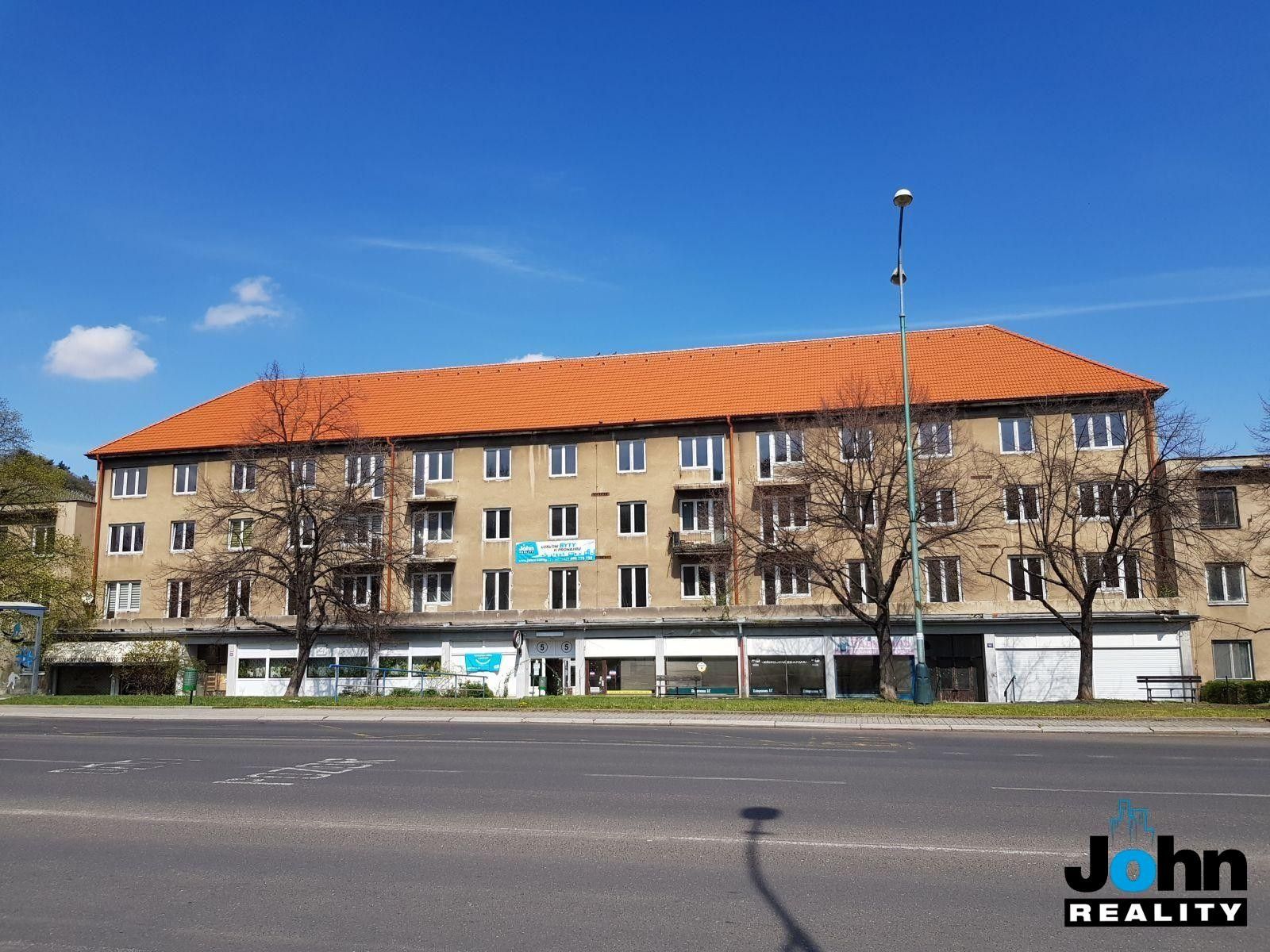 Obchodní prostory, Slovenského národního povstání, Most, 65 m²