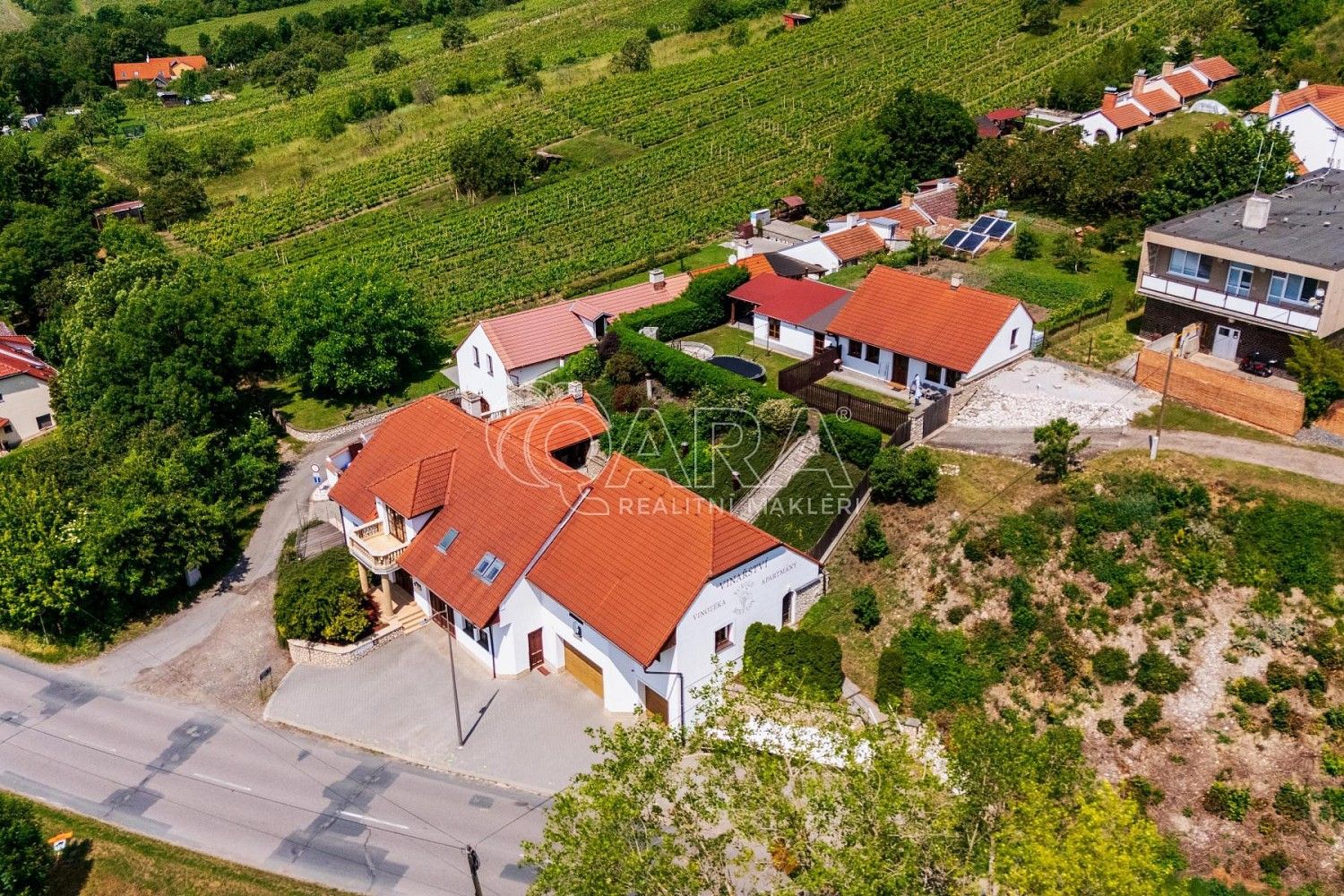Ubytovací zařízení · 713 m² · Gagarinova, Mikulov, okres Břeclav - 3