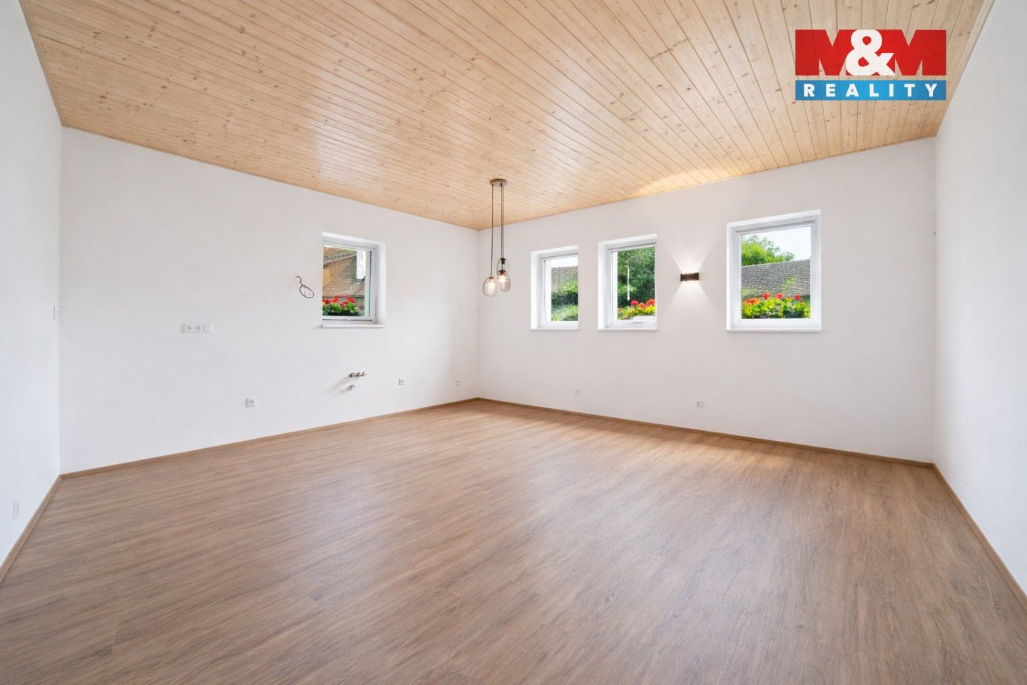 Prodej rodinný dům - Jeníkovice, 104 m²