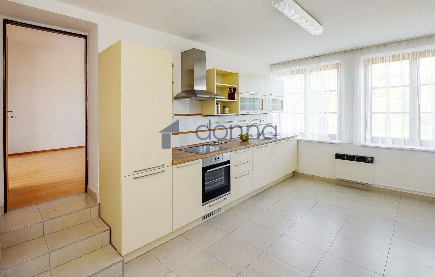 Pronájem rodinný dům - Nad šejdrem, Praha, 252 m²