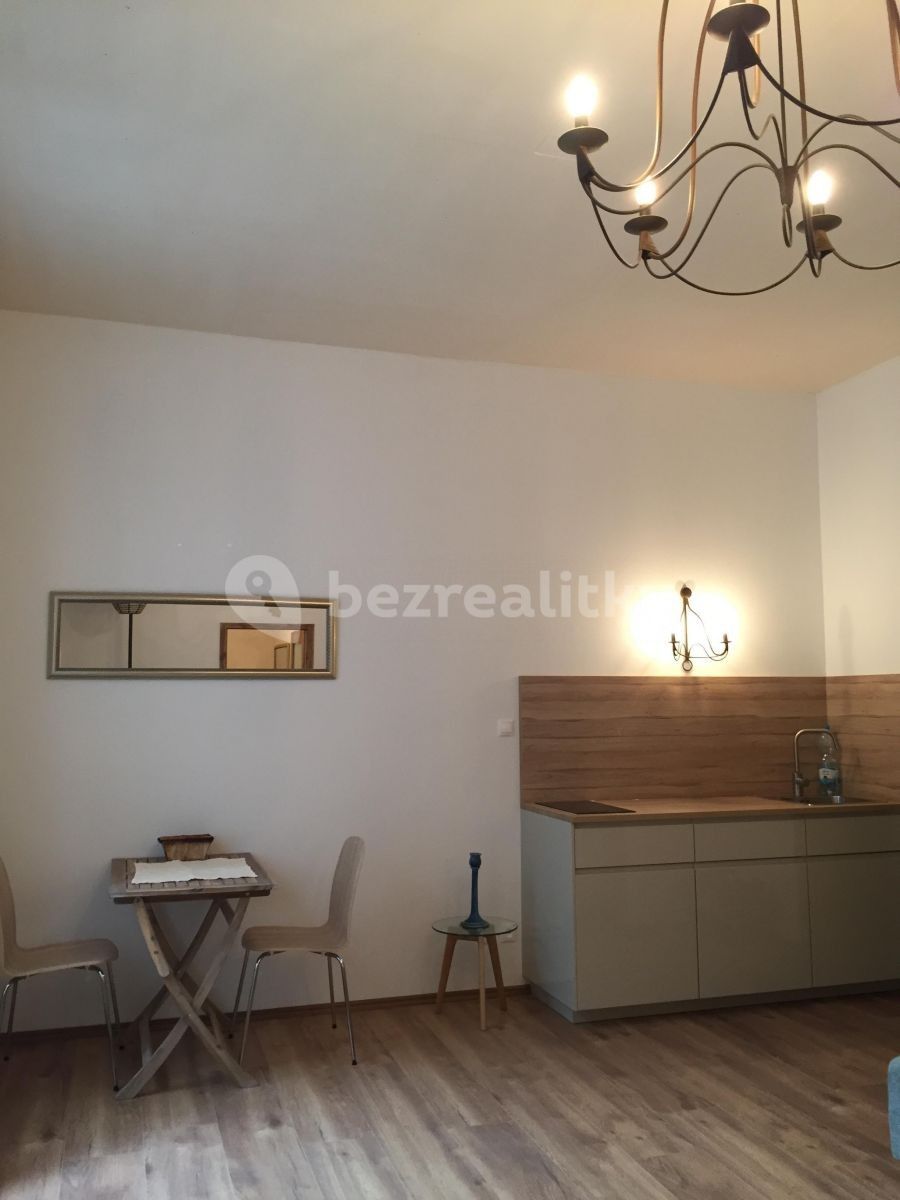 2+kk, Pod dvorem, Praha - Veleslavín, 43 m² - 2