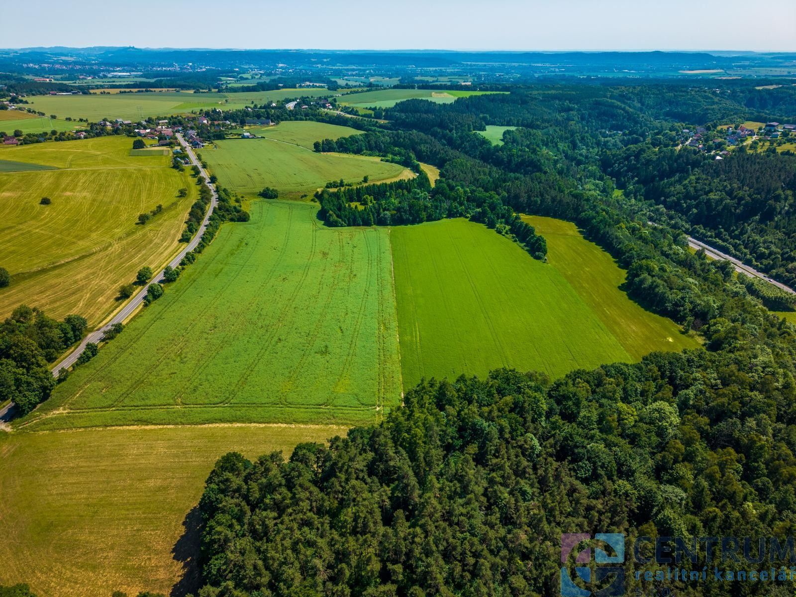 Prodej komerční pozemek - Žďárek