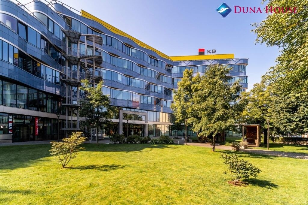 Kancelář · 305 m² · Českomoravská, Praha - 3