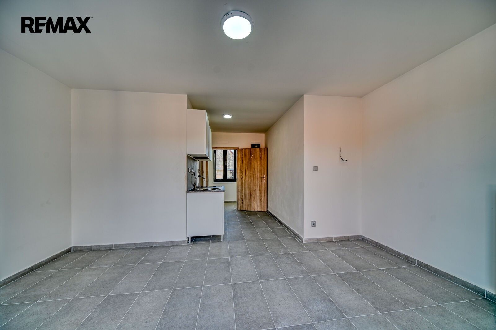 Pronájem byt 1+kk - Revoluční 26, Velký Osek, 22 m² - 2