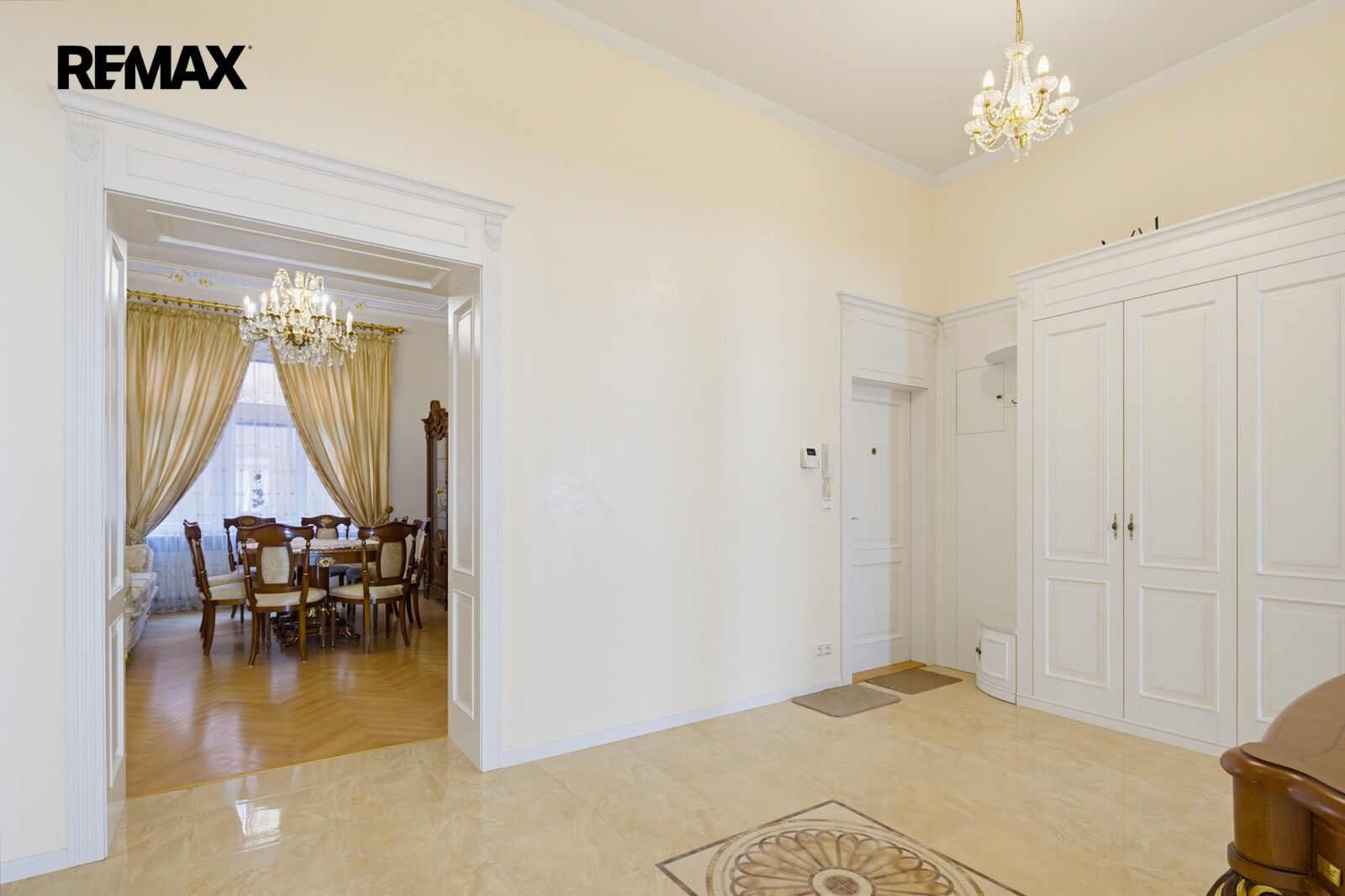 Byt 3+1 · 104 m² · Vřídelní 137, Karlovy Vary - 3