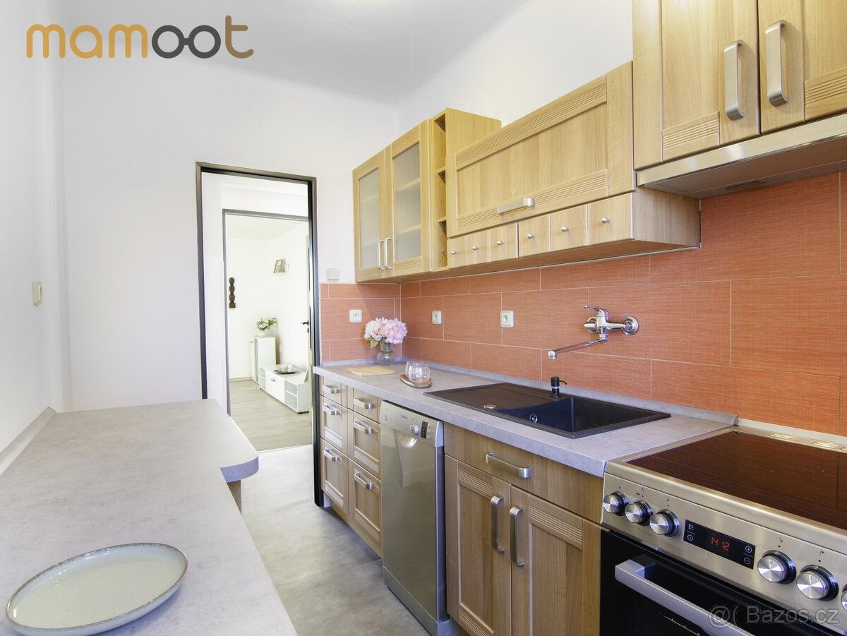 Pronájem byt - Sadská, 289 12