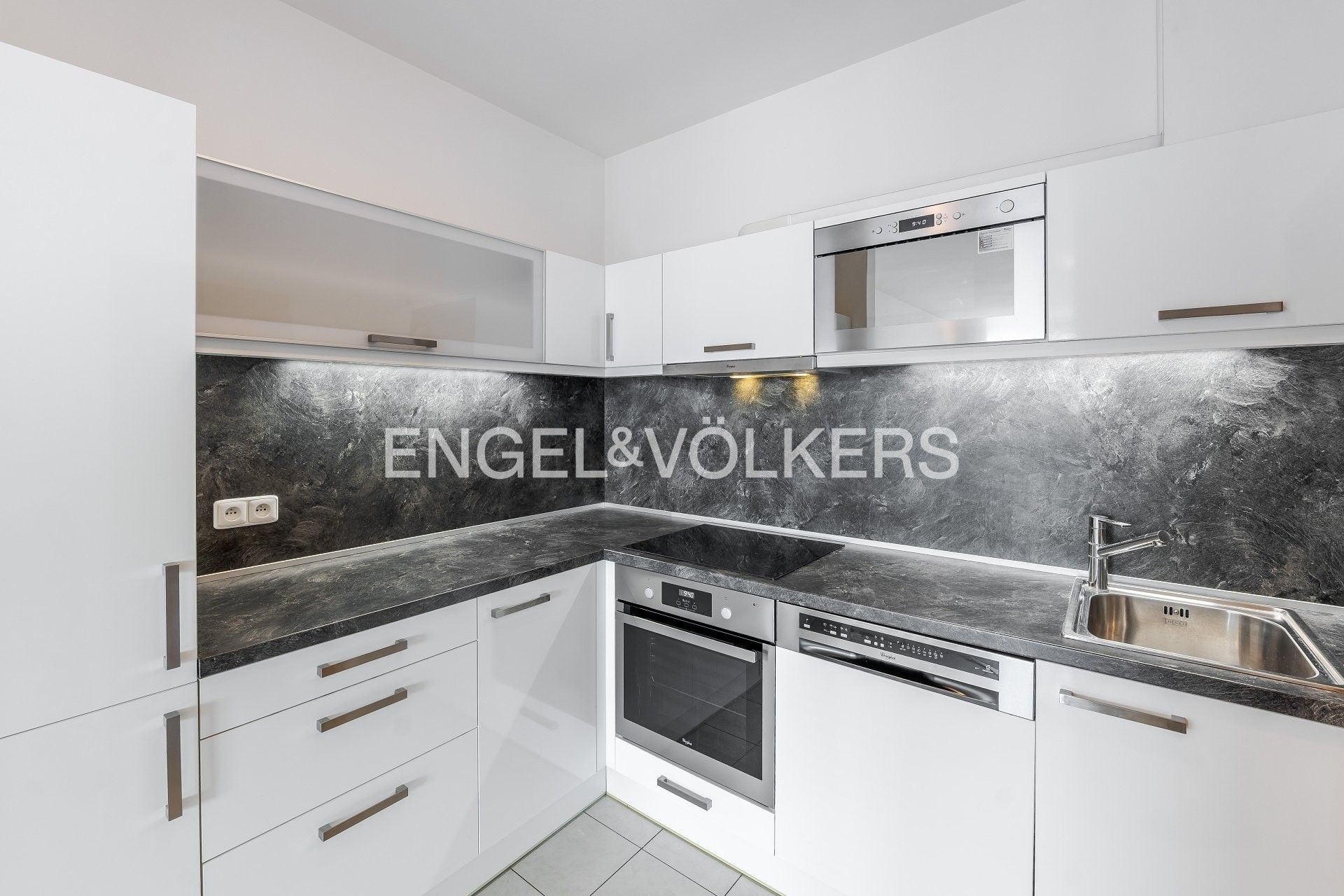 2+kk, Nad Okrouhlíkem 2372, Praha Libeň, 69 m² - 2