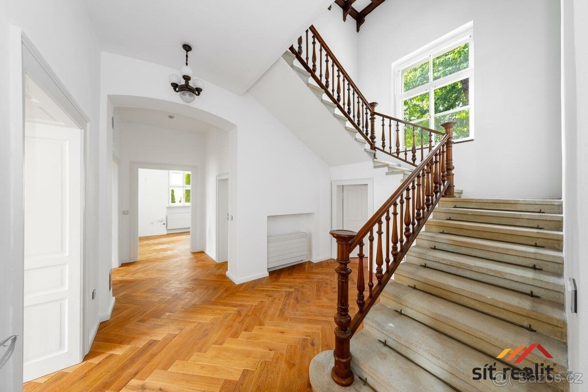 Prodej dům - Ústí nad Labem, 400 01, 390 m²