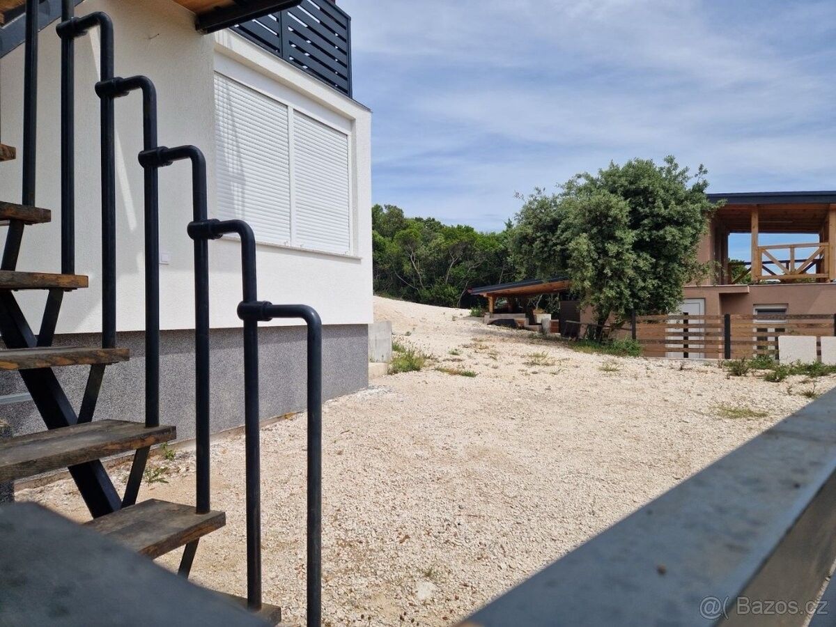 Prodej rodinný dům - 987 66, Zahraničí - 5