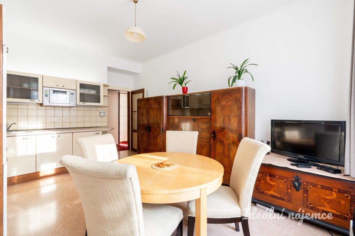 Pronájem byt 2+kk - Pod lázní, Praha, 40 m²