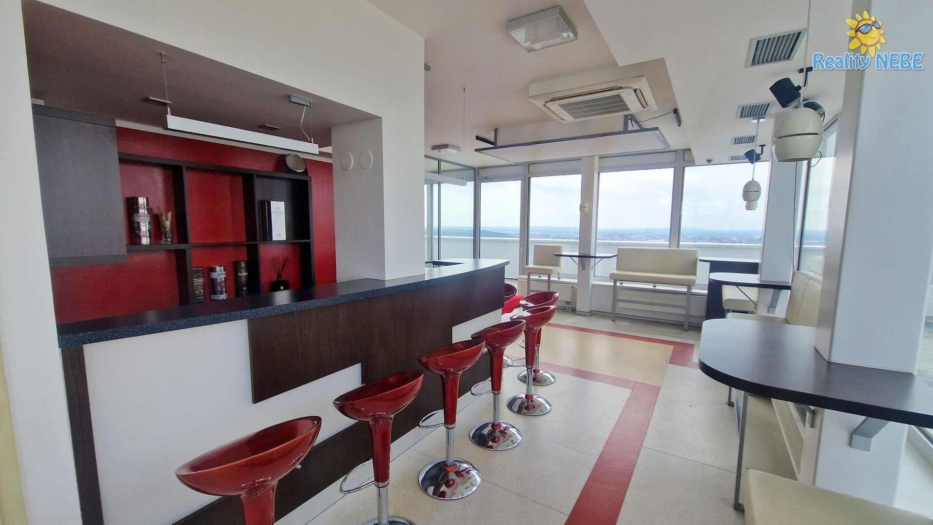 Pronájem obchodní prostory - Brno-sever, Brno, 214 m²