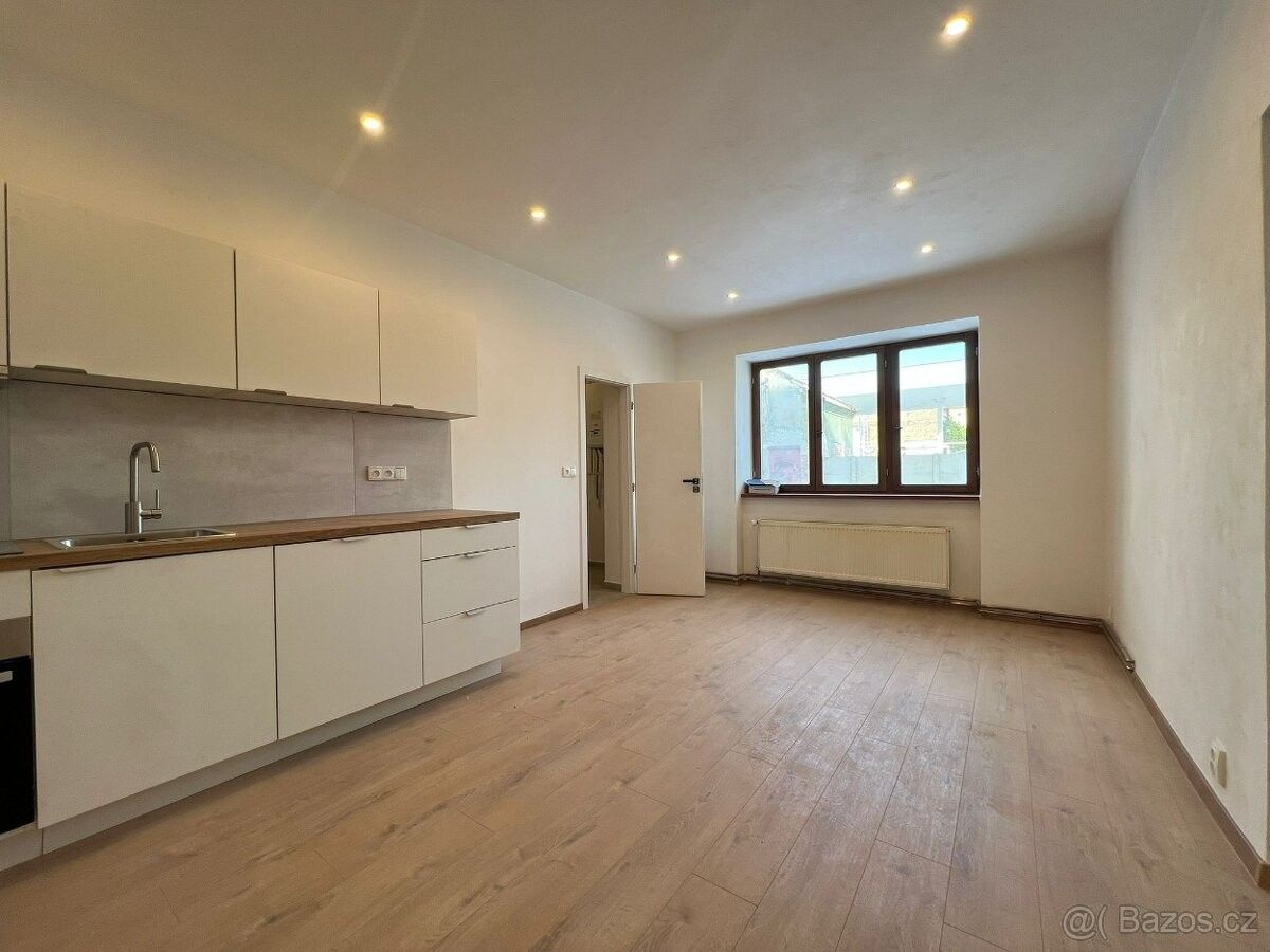 Byty, Chomutov, 430 01