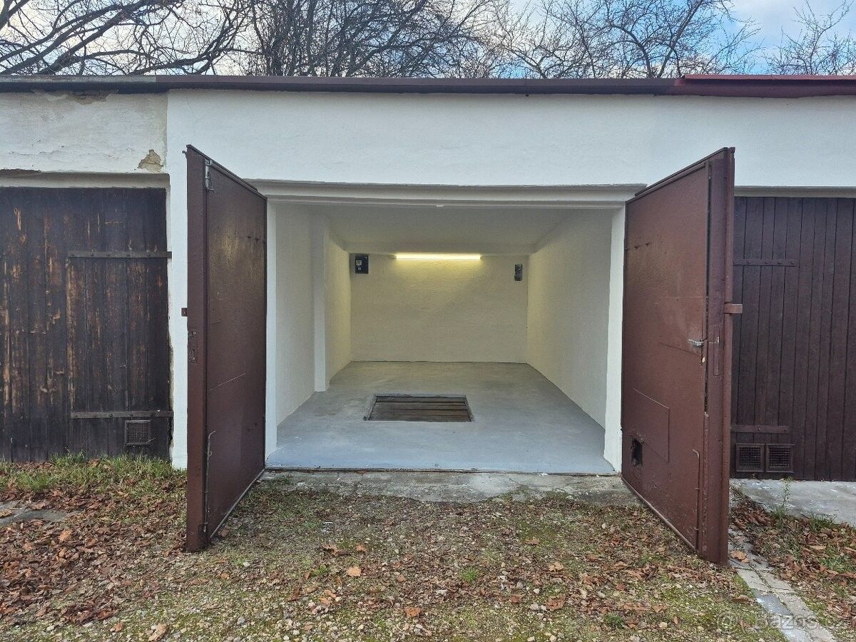 Garáže, Poděbrady, 290 01