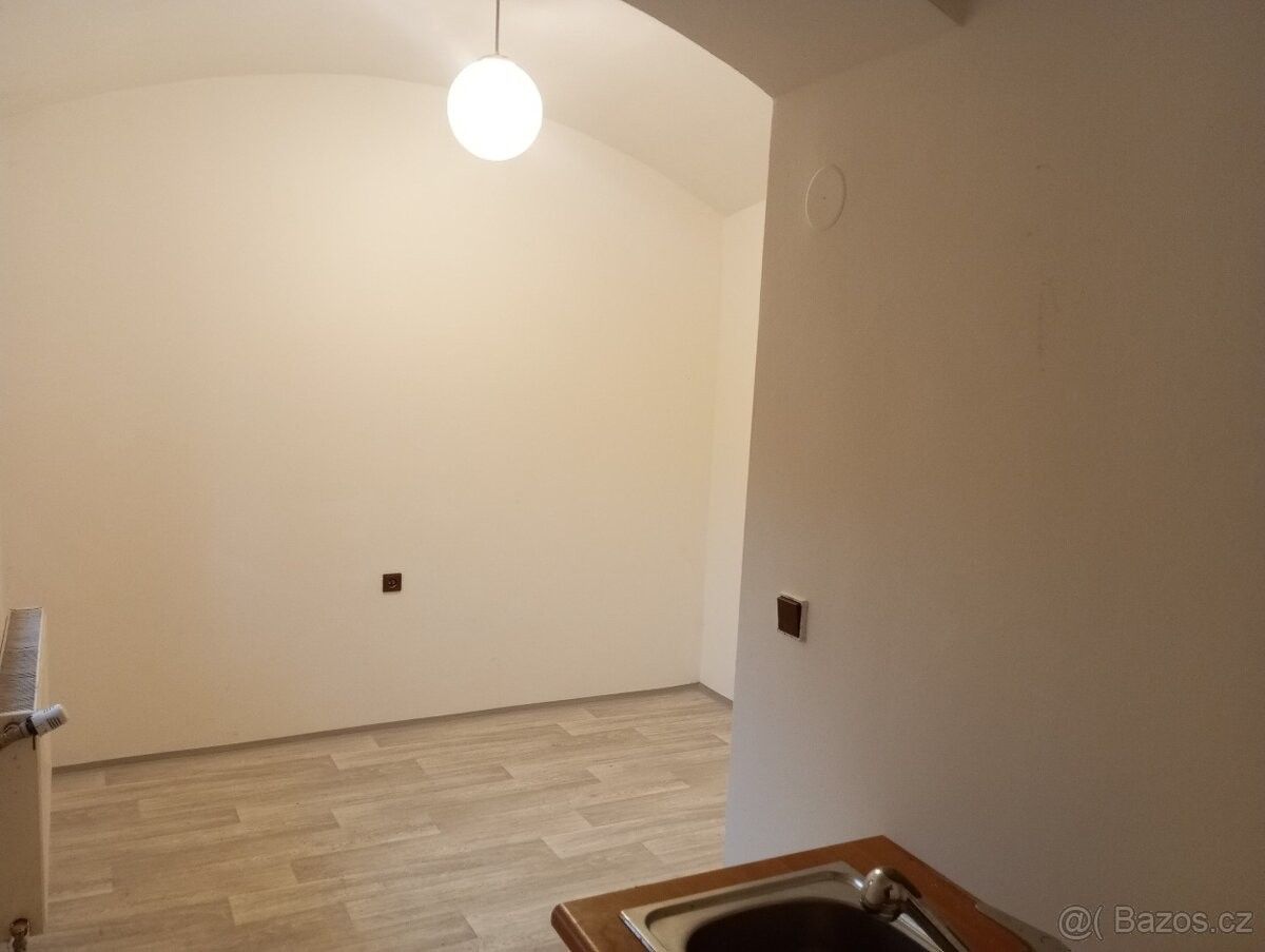 Byty, Velké Poříčí, 549 32