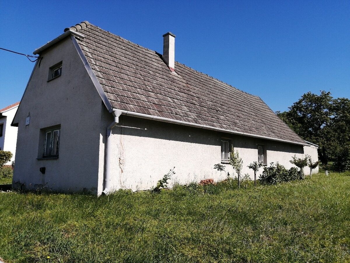 Rodinné domy, Lesonice, 675 44