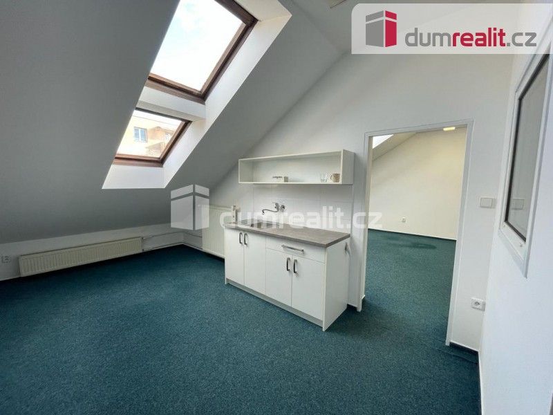 Pronájem kancelář - Krnovská, Opava, 52 m²