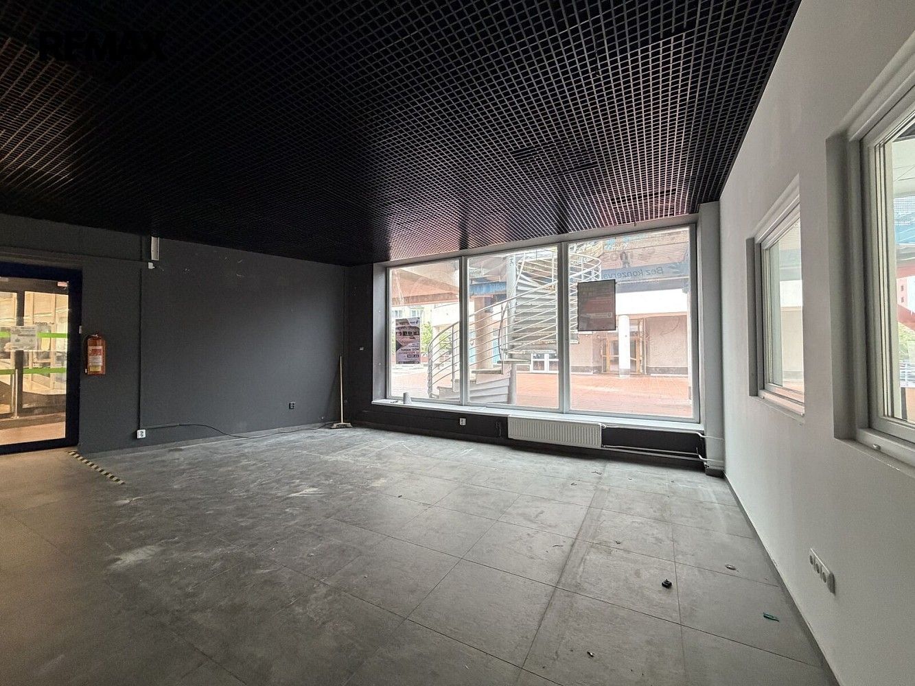 Restaurace, Sluneční náměstí, Praha 5 - Stodůlky, 105 m² - 2