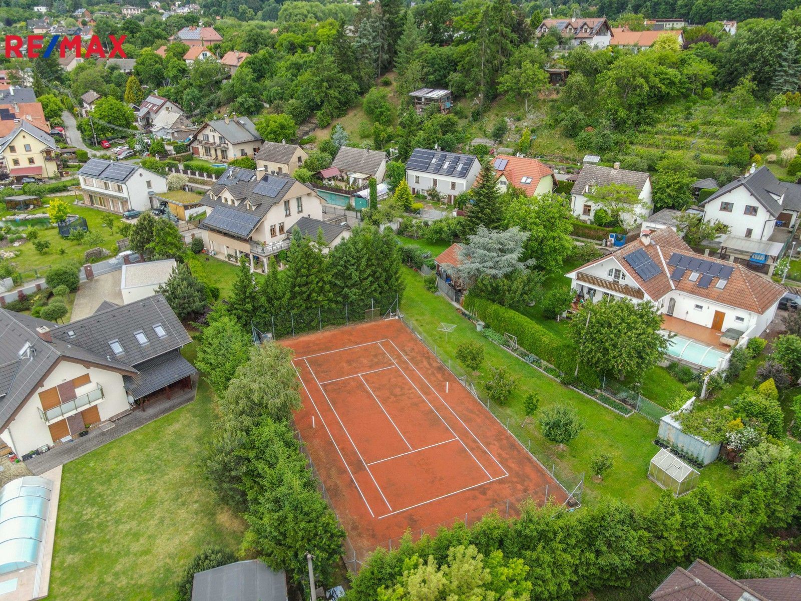 Rodinné domy, Pod Hůrkou, Černolice, 420 m²