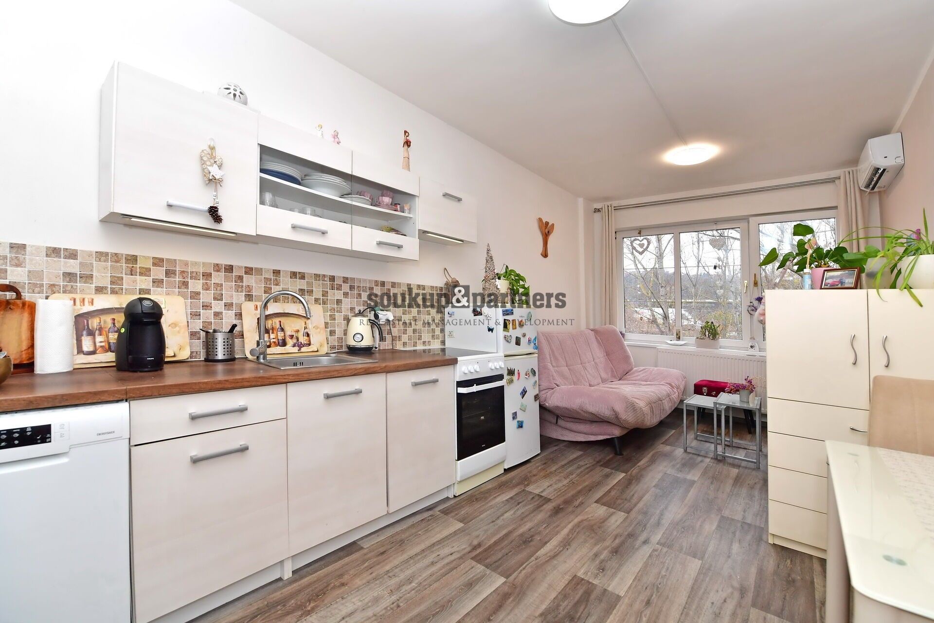 2+kk, Strakonická, Praha, 55 m²