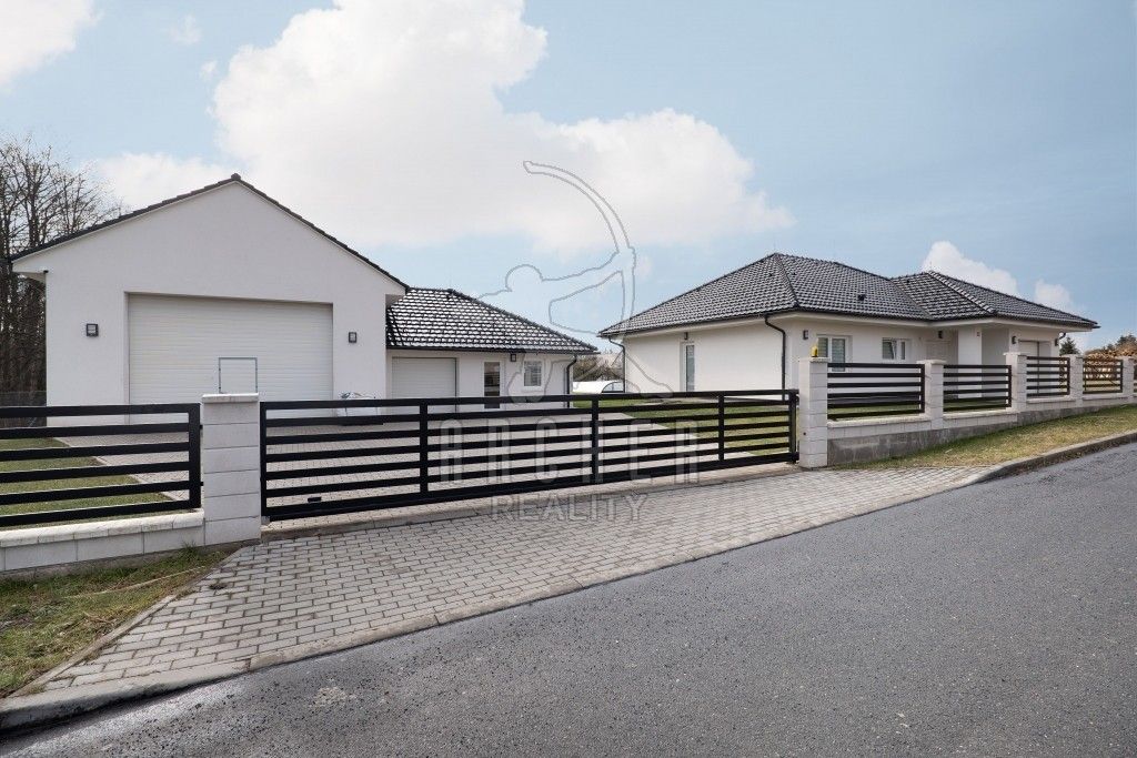 Rodinné domy, Nad Ovčínem, Zruč nad Sázavou, 181 m²