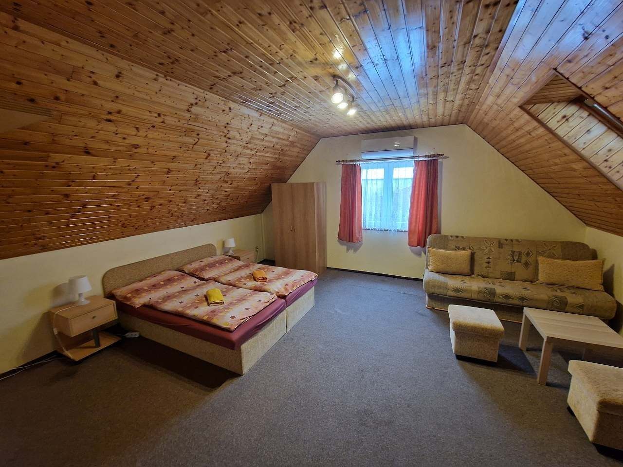 Chaty, Rabyně - Blaženice, Středočeský kraj - 2