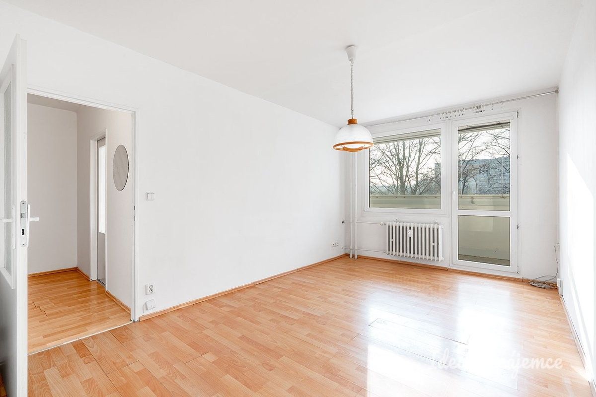2+kk, Jablonecká, Praha, 41 m²