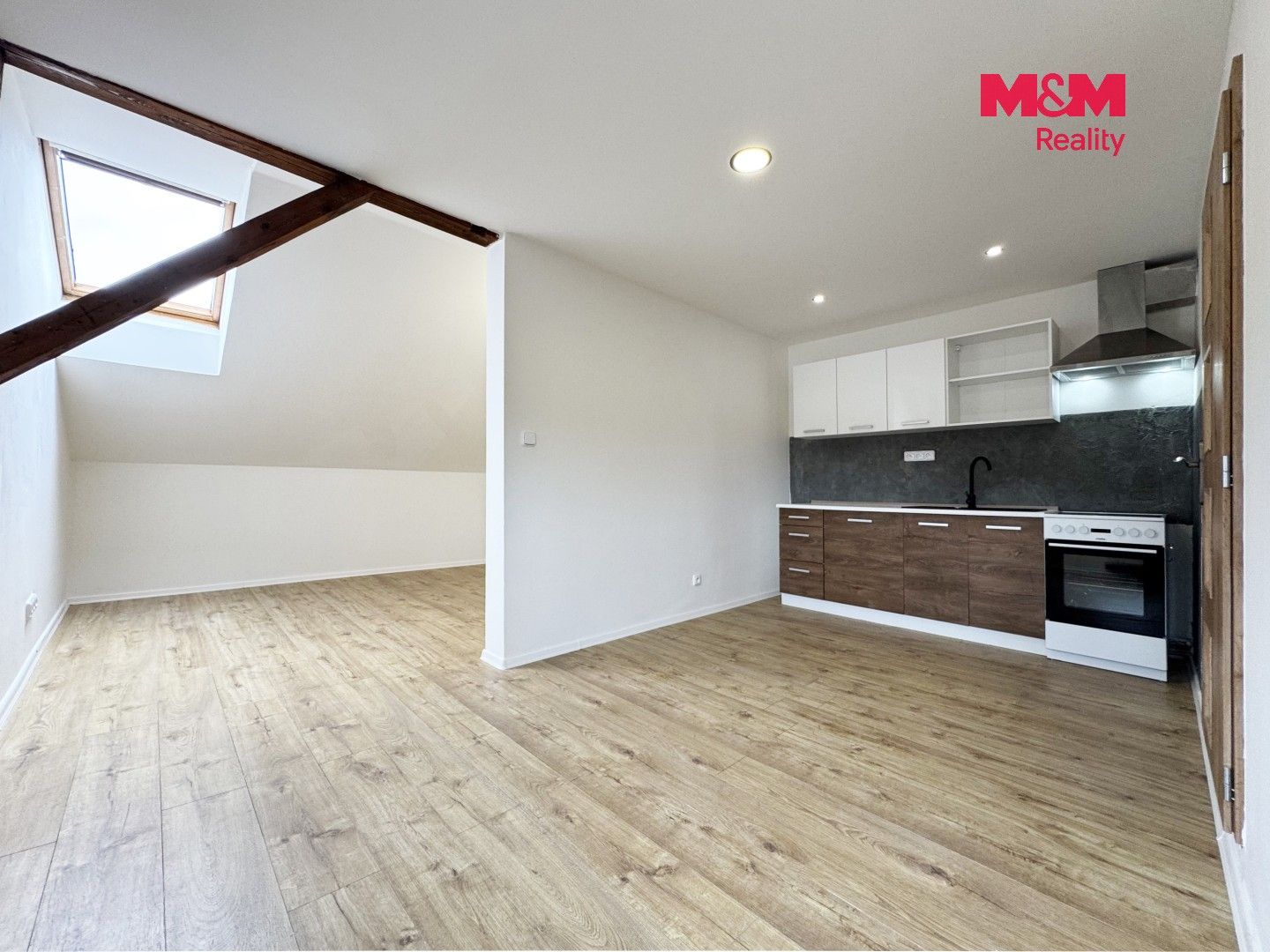 Pronájem byt 1+kk - Čs. armády, Kraslice, 32 m² - 5