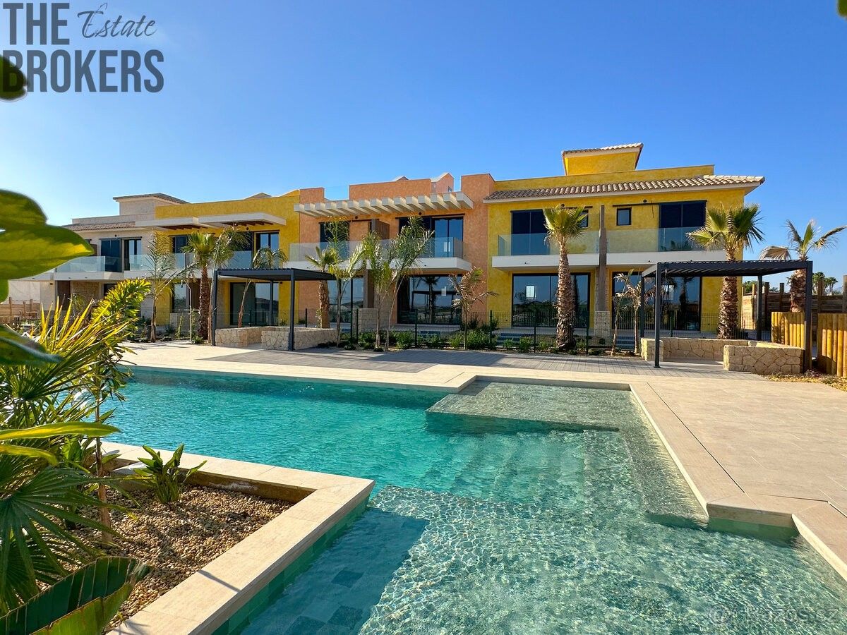 Rodinné domy, 987 66, Zahraničí