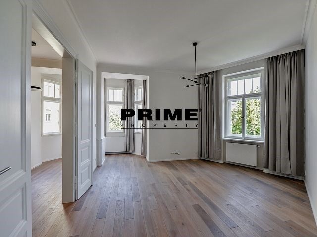 3+1, náměstí Jiřího z Poděbrad, Praha, 139 m²