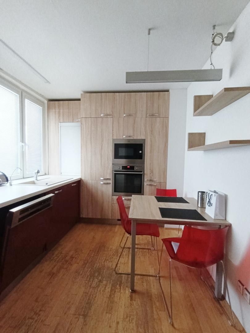 3+1, Jungmannova 1442, Hradec Králové Pražské Předměstí, 75 m²
