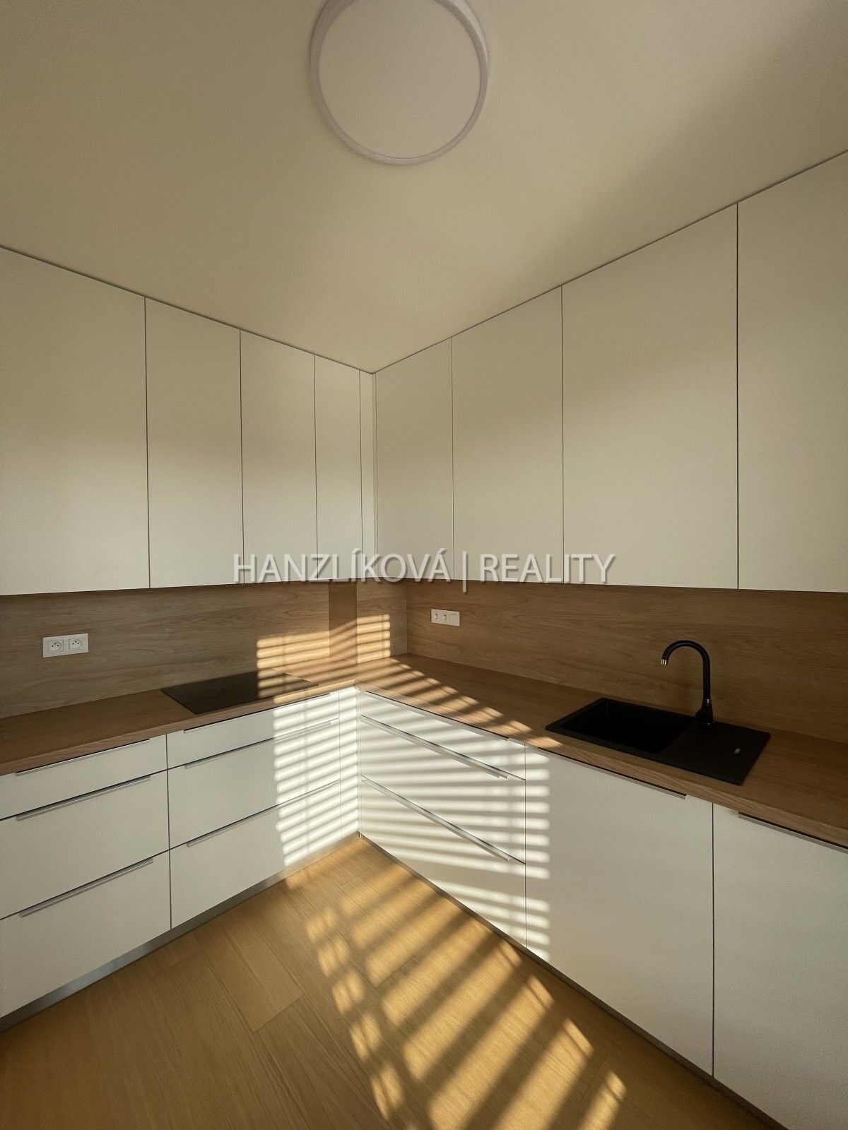 Pronájem byt 3+kk - Hálkova , České Budějovice, 85 m²