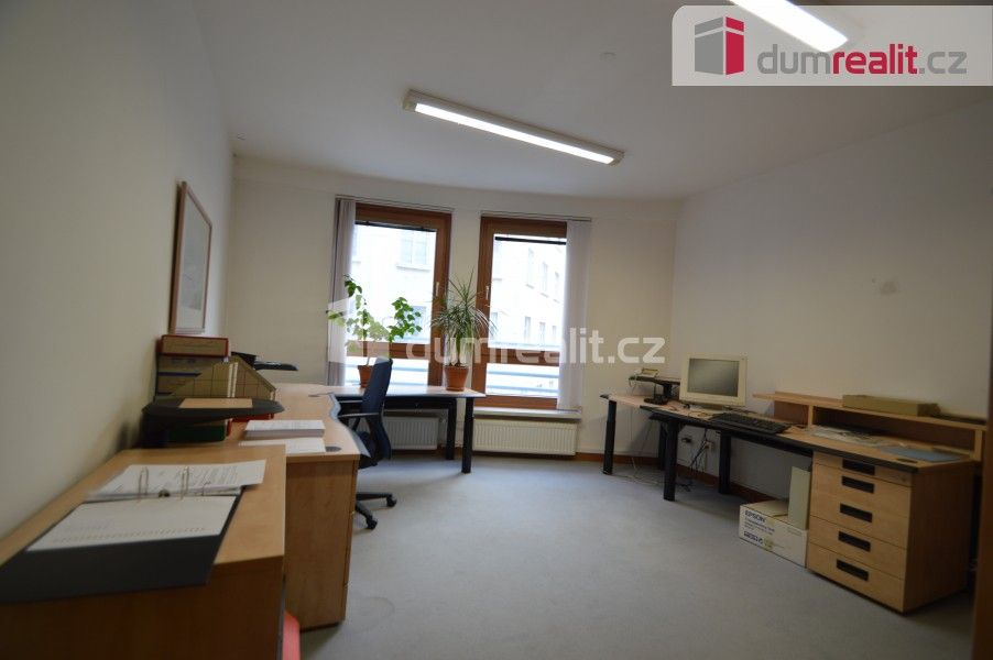 Pronájem kancelář - Záhřebská, Praha, 94 m²