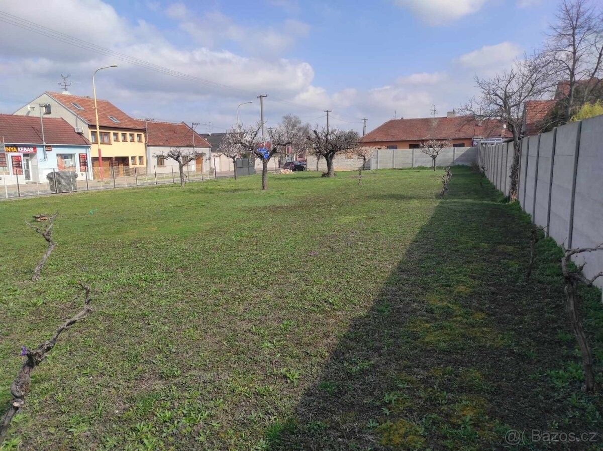 Prodej pozemek pro bydlení - Velké Bílovice, 691 02