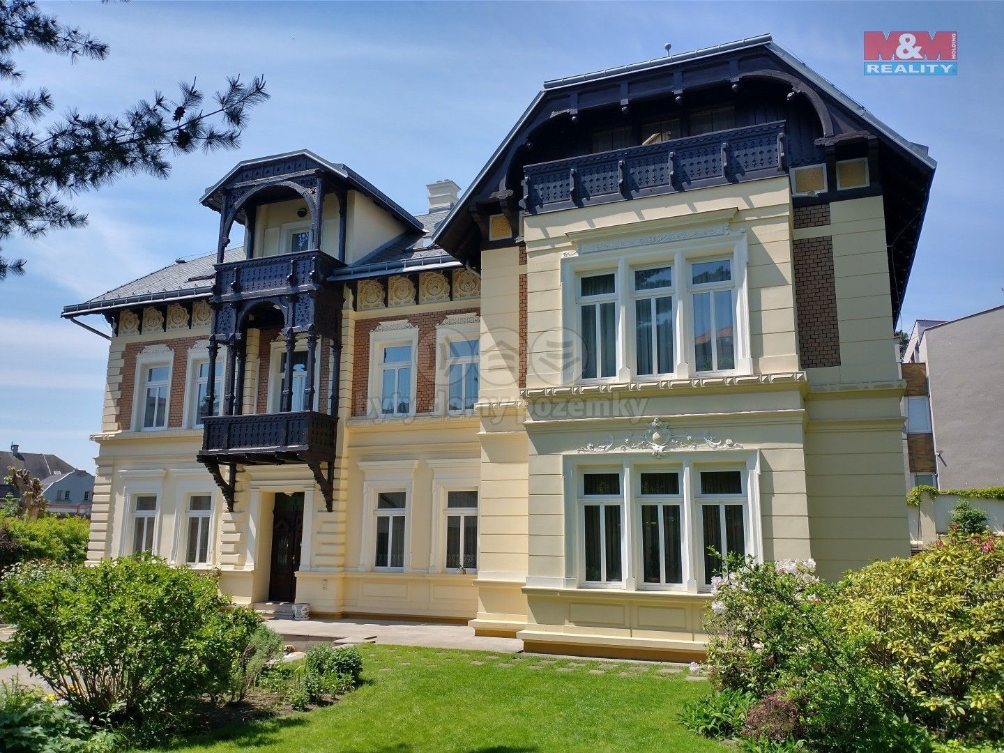 Rodinné domy, Karla Čapka, Teplice, 840 m²