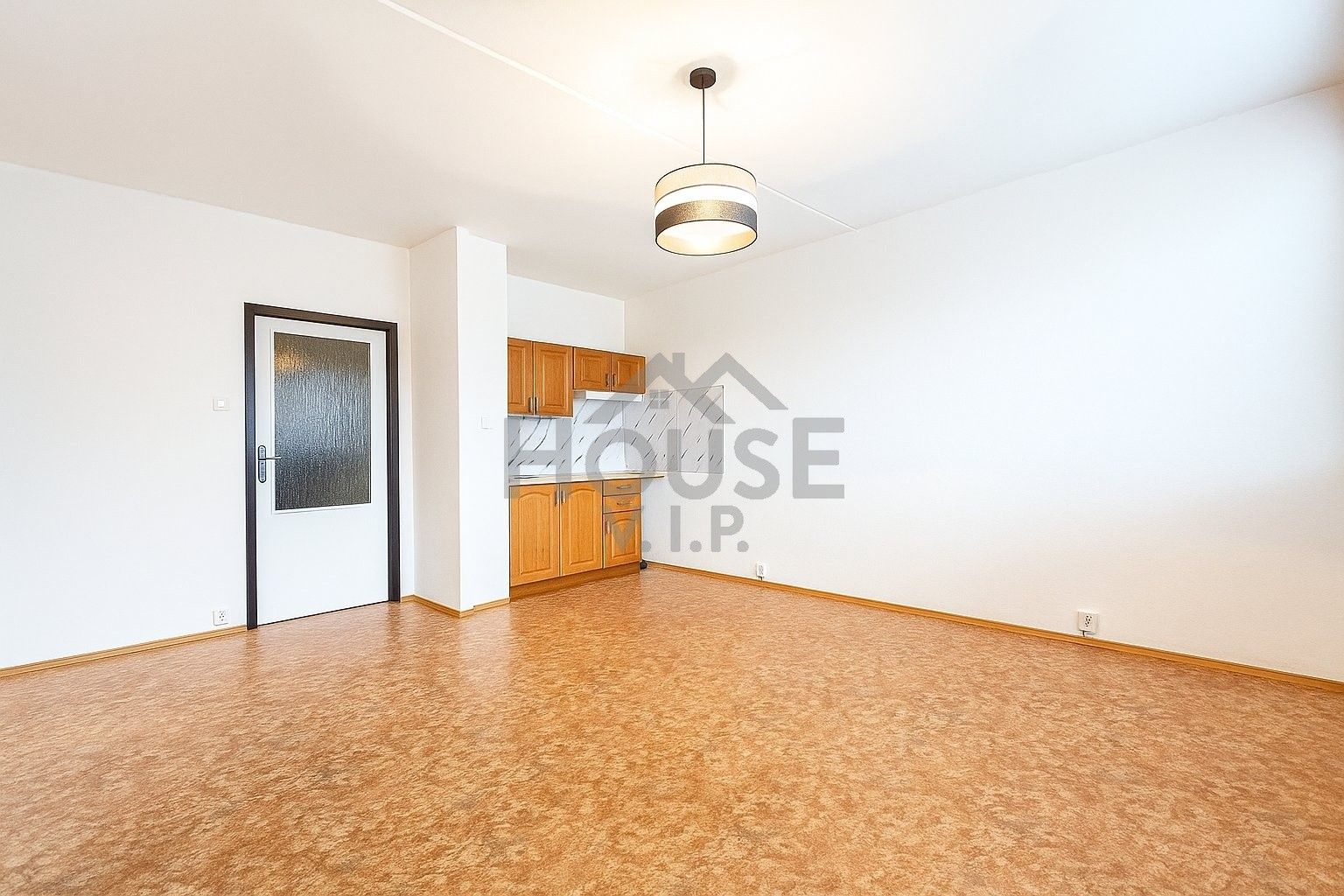 Prodej byt 2+kk - Voskovcova, Praha, 42 m²