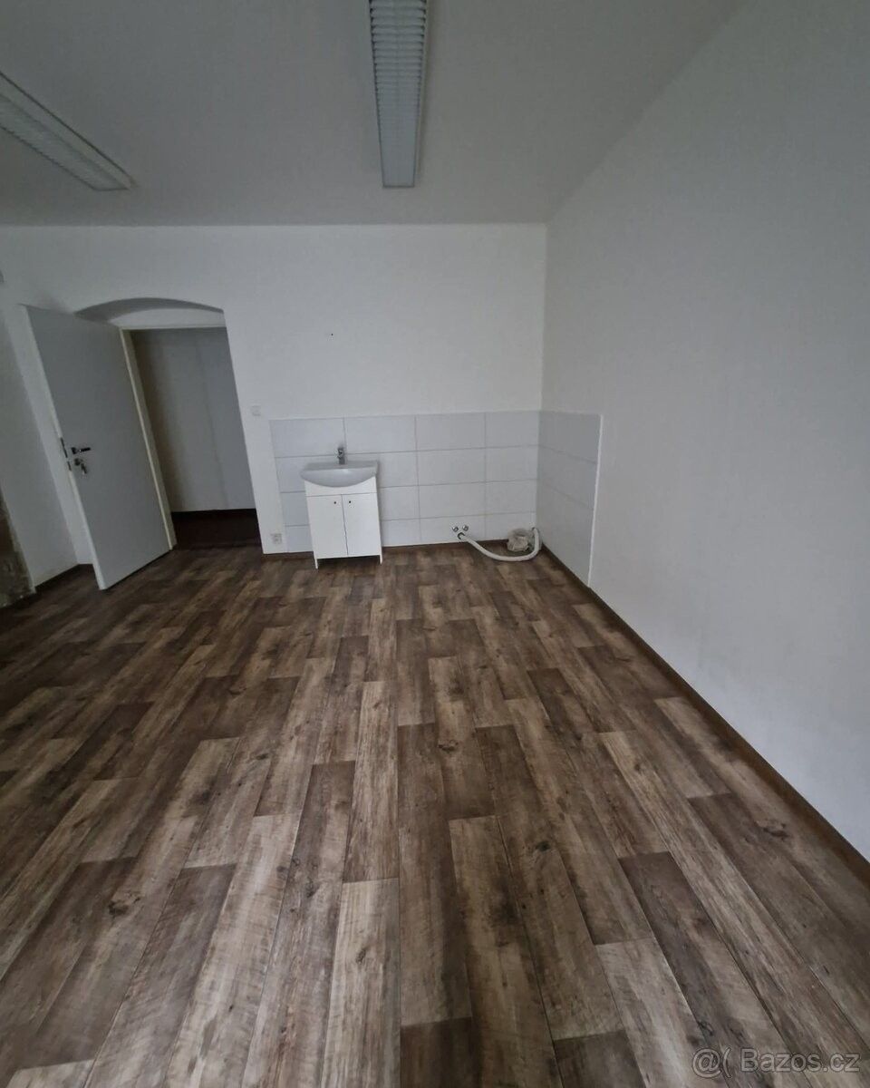 Pronájem obchodní prostory - Karlovy Vary, 360 06