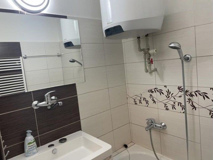Byt 2+1 · 71 m² · náměstí U lípy svobody, Praha - 3