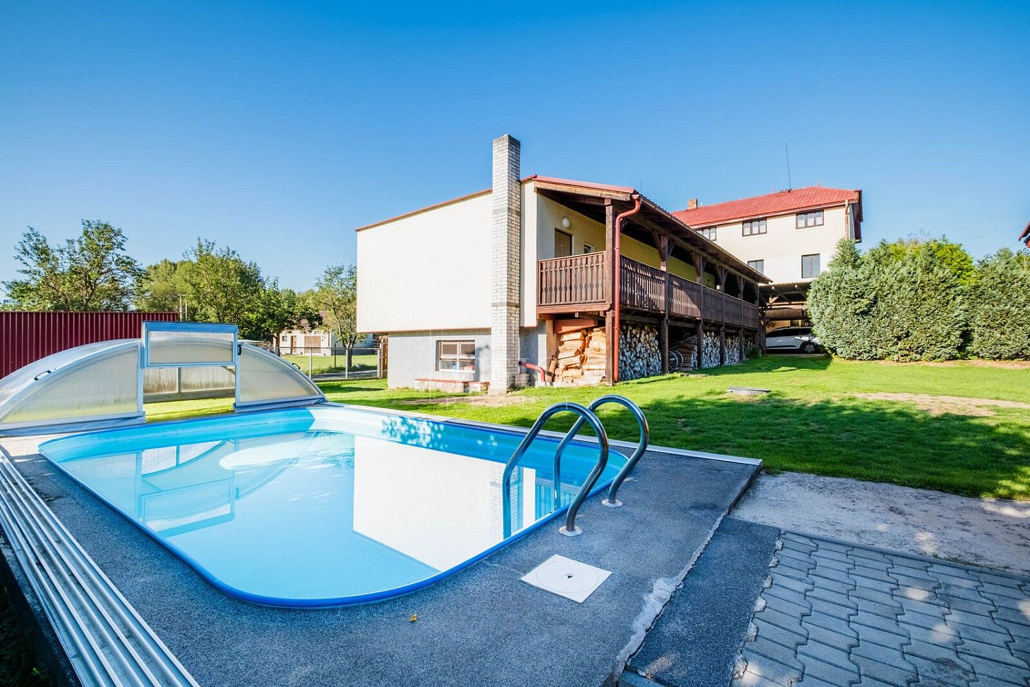 Rodinný dům, 1 050 m²